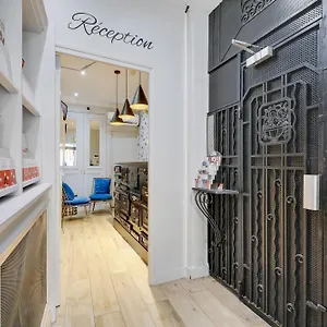 Riviera Elysees Otel Paris