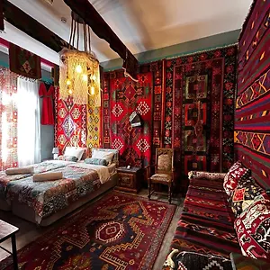 Otel Zerta Old